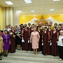 Общая фотография с гостями и сотрудниками Карпогорской библиотеки
