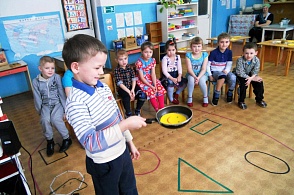 Знакомство детей с русскими народными традициями